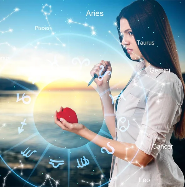 Oroscopo Sfondo Astrologico Donna Con Cuore Spezzato — Foto Stock