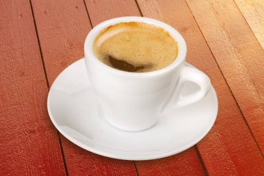 Bir fincan sıcak kahve. 