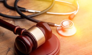 Ahşap Yargıç tokmak sağlık stetoskop ile