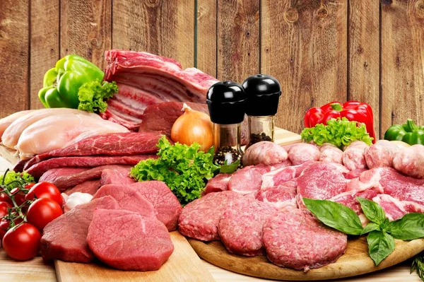 Carne Crua Fresca Variada Fundo Cozinha — Fotografia de Stock