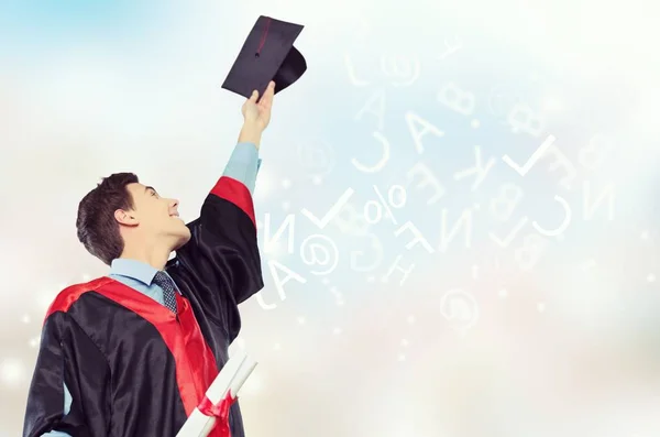 Jovem Feliz Graduado Homem — Fotografia de Stock