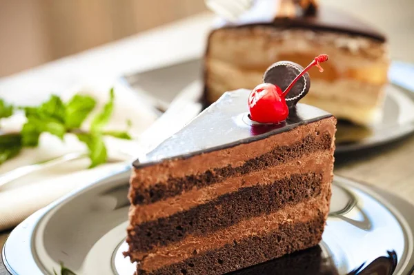 Pezzo Torta Cioccolato Sullo Sfondo — Foto Stock