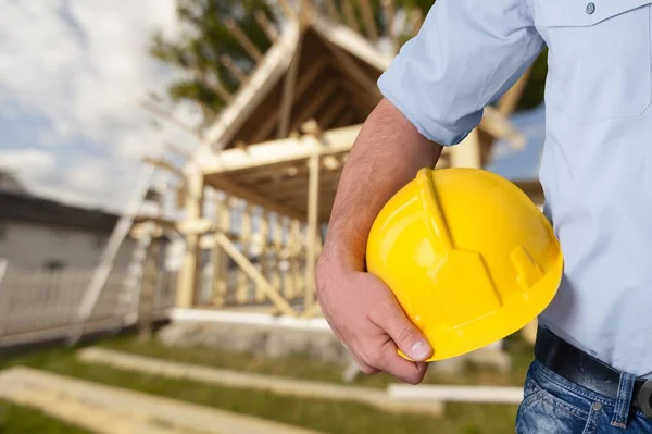 Trabajador Joven Con Casco Amarillo Obra — Foto de Stock