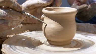 Ana potter ve kil potters direksiyonda vazo