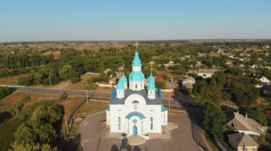 Ukrayna Hıristiyan Kilisesi yer köyün havadan görünümü