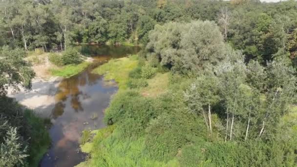 El lecho del río es una vista superior desde el dron — Vídeo de stock