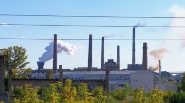 Bacalar, endüstriyel Metalurji tesisi yükselir City yakınındaki atmosferde gelen duman