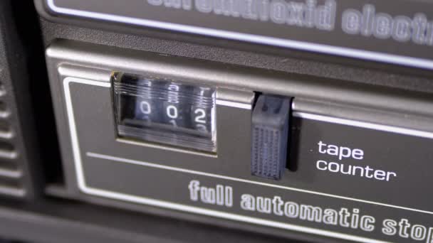 Compteur de la cassette audio dans le magnétophone rotatif — Video