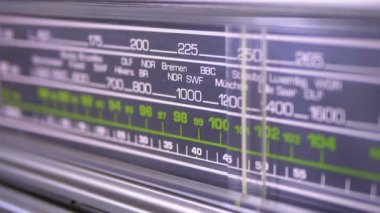 Analog Radyo arama sıklığını Vintage alıcı ölçeğini ayarlama