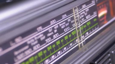 Analog Radyo arama sıklığını Vintage alıcı ölçeğini ayarlama