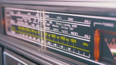 Analog Radyo arama sıklığını Vintage alıcı ölçeğini ayarlama