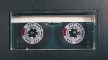 Ses kaset ses kayıt cihazı oynama ve Rotates güvertesine eklenir