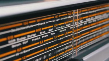 Analog Radyo arama sıklığını Vintage alıcı ölçeğini ayarlama
