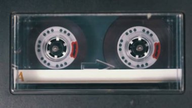 Ses kaset ses kayıt cihazı oynama ve Rotates güvertesine eklenir