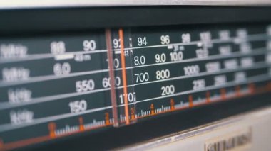 Analog Radyo arama sıklığını Vintage alıcı ölçeğini ayarlama