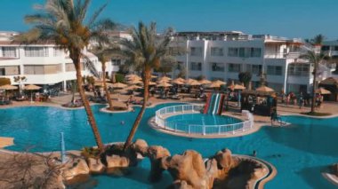 Mısır Resort bir otelde Mavi Su ile Yüzme Havuzu