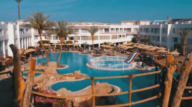Mısır Resort bir otelde Mavi Su ile Yüzme Havuzu