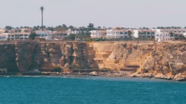 Rocky Beach Shoreline yakınlarındaki Mısır Plajlar ve Oteller. Şarm El Şeyh