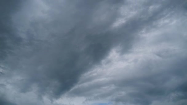 Fırtına Bulutları Gökte Hareket Ediyor, Zaman Çizelgesi. — Stok video