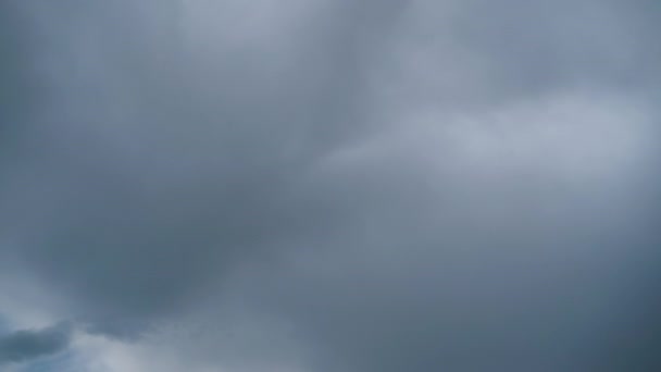 Nuages de tempête se déplacent dans le ciel, Timelapse. — Video