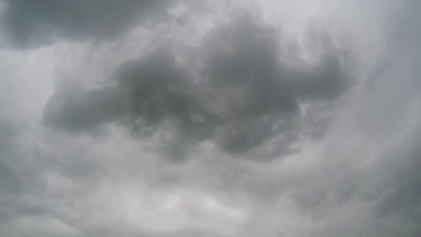 Awan Badai Bergerak di Langit, Timelapse. — Stok Video