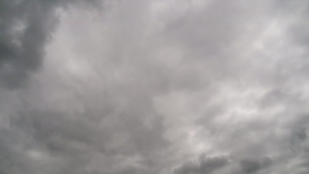 Грозовые облака движутся в небе, Timelapse. — стоковое видео