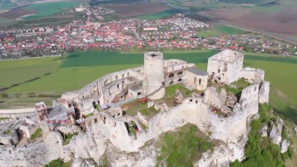 Luchtfoto drone uitzicht op het kasteel van Spis. Slowakije. Oud kasteel, Spissky Hrad. — Stockvideo