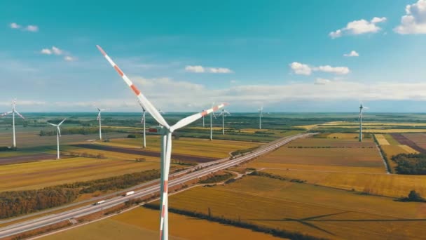 공중에서 본 풍력 터빈 농장의 모습. 오스트리아. 에너지 생산에 대한 드론 의견 해 — 비디오