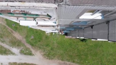Hava Görünümü Endüstriyel Tırmanışçı Yalıtım Kenarı Cephesi Binası Çalışması