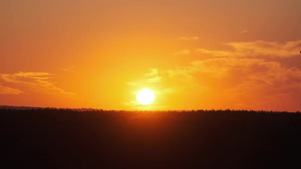 Zonsondergang aan de horizon — Stockvideo