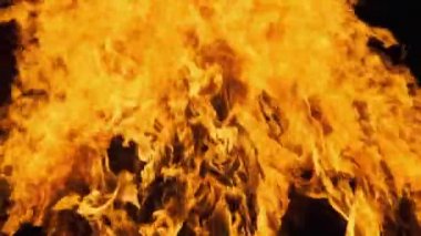 Büyük Şenlik Ateşi Gece Yanar. Ateş Arkaplanı. Slow Motion 240 fps
