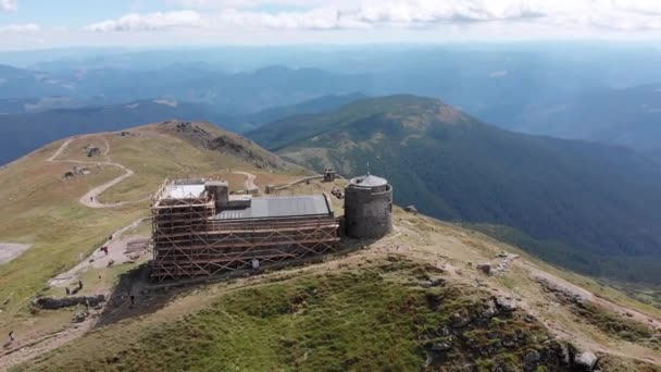 Letecký pohled Top of Pip Ivan Černogorsky Mountain and Carpathian Mountain Range — Stock video
