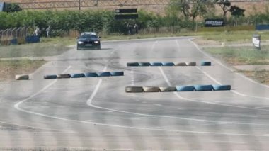 Asphalt Karting Pistinde Otomobil Ralli Şampiyonası. Yavaş Hareket