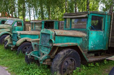 Pereyaslav-Khmelnitsky Ukrayna halk mimarisinin müzelerde eski paslı arabalardan