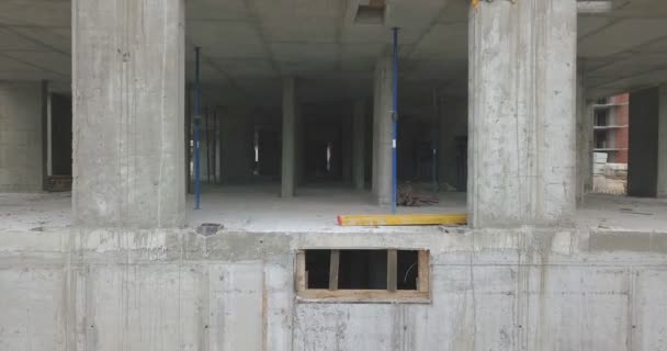 Uçuş Inşaat Alanında Bir Çok Katlı Binanın Beton Çerçevenin Yukarıda — Stok video