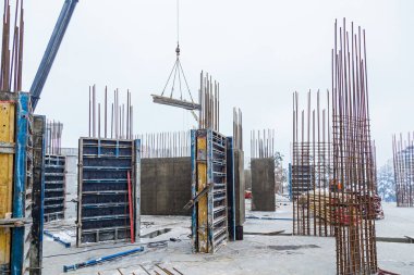 Beton çerçeve, tuğla ev, beton döşeme için takviye tasarımı, inşaat alanı, ev inşaatı