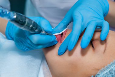 Dövme kaş ve dudak