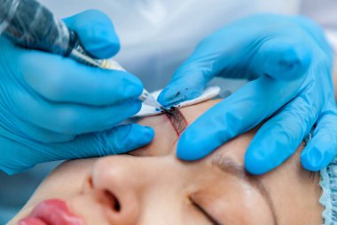 Dövme kaş ve dudak