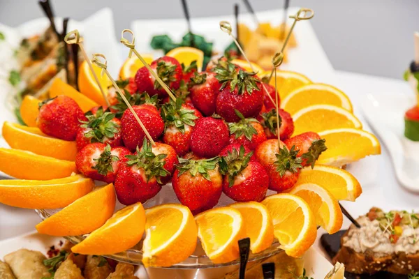 Catering para eventos lanches para buffet — Fotografia de Stock