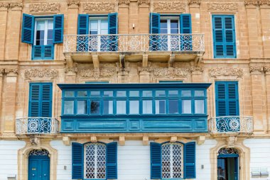Malta mimarisi, bir evin cephesi