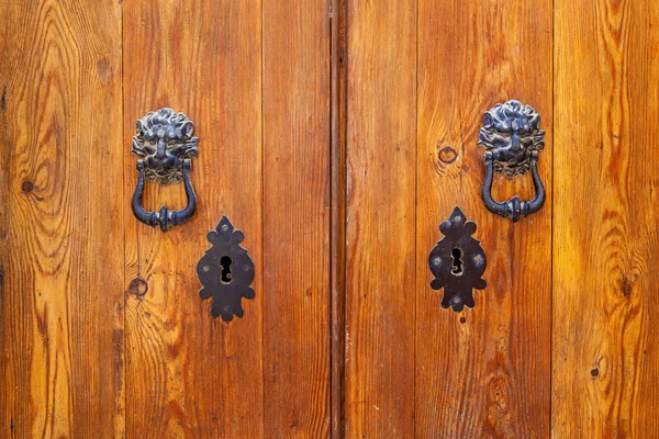Textura de portas de madeira em Malta — Fotografia de Stock