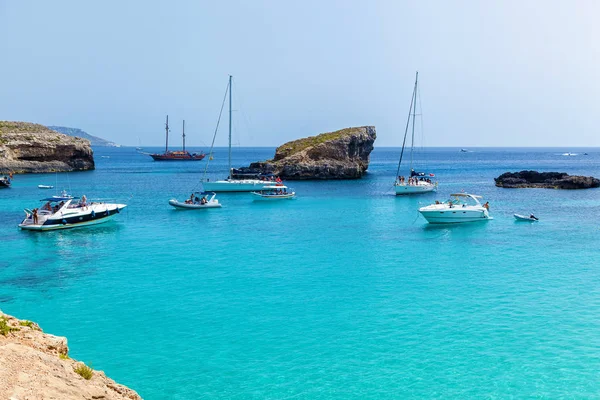 Pure Crystal Water i Blue Lagoon på Malta — Stockfoto