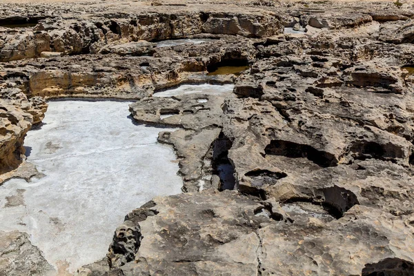 La costa pedregosa de Gozo — Foto de Stock