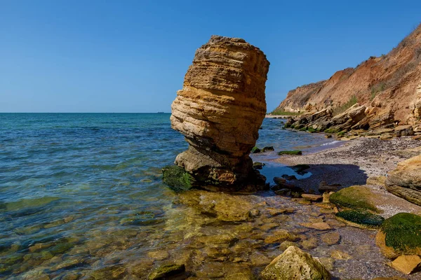 Rocky Fekete-tenger partja Odessa Ukrajna — Stock Fotó