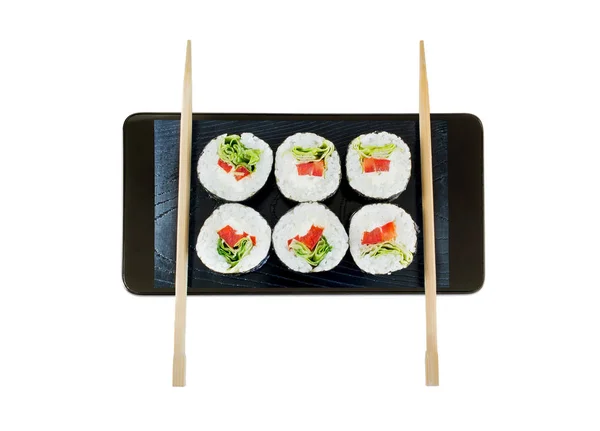 一个概念性的创意3D 容量的照片 一组寿司与筷子在白色背景下的智能手机 顶部视图 — 图库照片