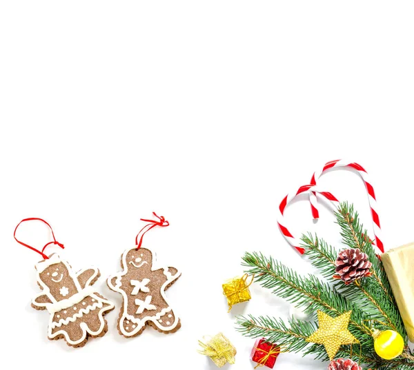 Rama Árbol Navidad Con Bolas Conos Abeto Dulces Tradicionales Cajas —  Fotos de Stock
