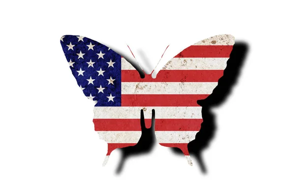 Silueta de mariposa en colores de la bandera nacional de EE.UU. en estilo grunge aislado sobre fondo blanco. Bandera americana en forma de silueta de mariposa con sombra . — Foto de Stock