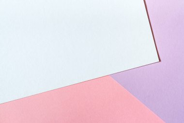 2019 yılının moda mercan rengi ile çok renkli kağıt arka plan. Yumuşak ışık trendy mercan rengi ile soyut renkli kağıt arka plan.