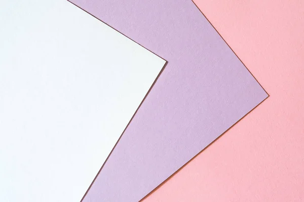 Veelkleurige papier achtergrond met trendy koraal kleur van het jaar 2019. Abstracte kleurrijke papier achtergrond met zachte lichte trendy koraal kleur. — Stockfoto