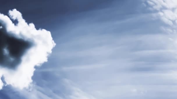 Criativa Paralaxe Vídeo Céu Com Nuvens Movimento Luz Solar Silhueta — Vídeo de Stock